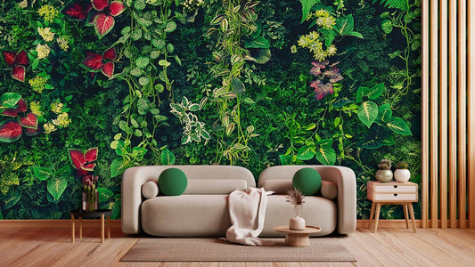 Tropische Tapete Botanische Träume – üppiges Blattwerk mit floralen Akzenten