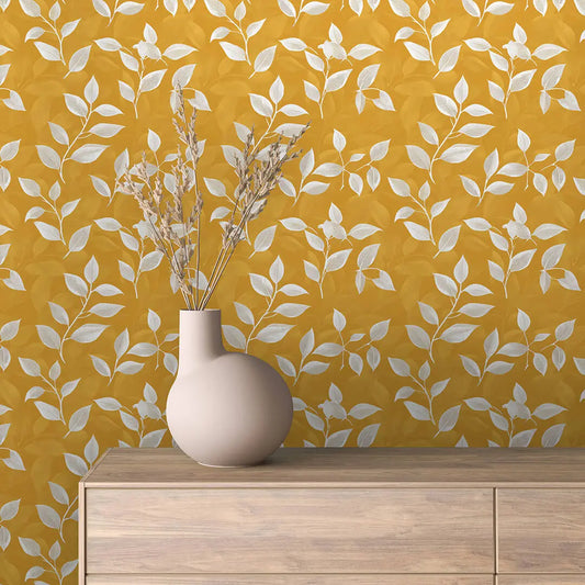 Blumentapete Blätter Gelb – Modern Detailansicht – Senfgelb, Ocker, Gold, Cremeweiß, zartes Beige, selbstklebend
