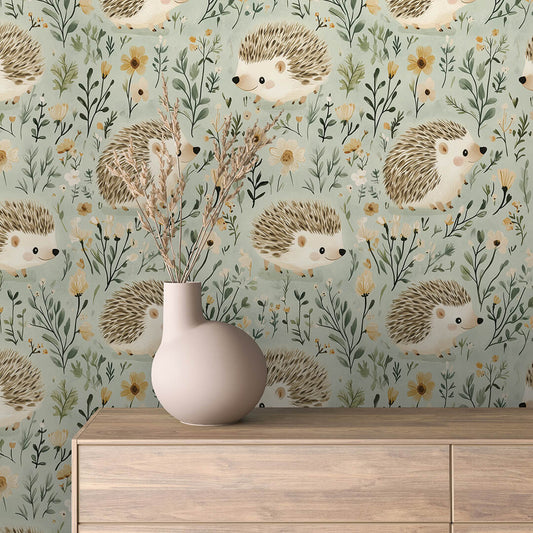 Igel-Tapete mit Wiesenmotiven – PVC-frei, selbstklebend, Made in Germany, ideal fürs Babyzimmer, mit schnellem Versand. 