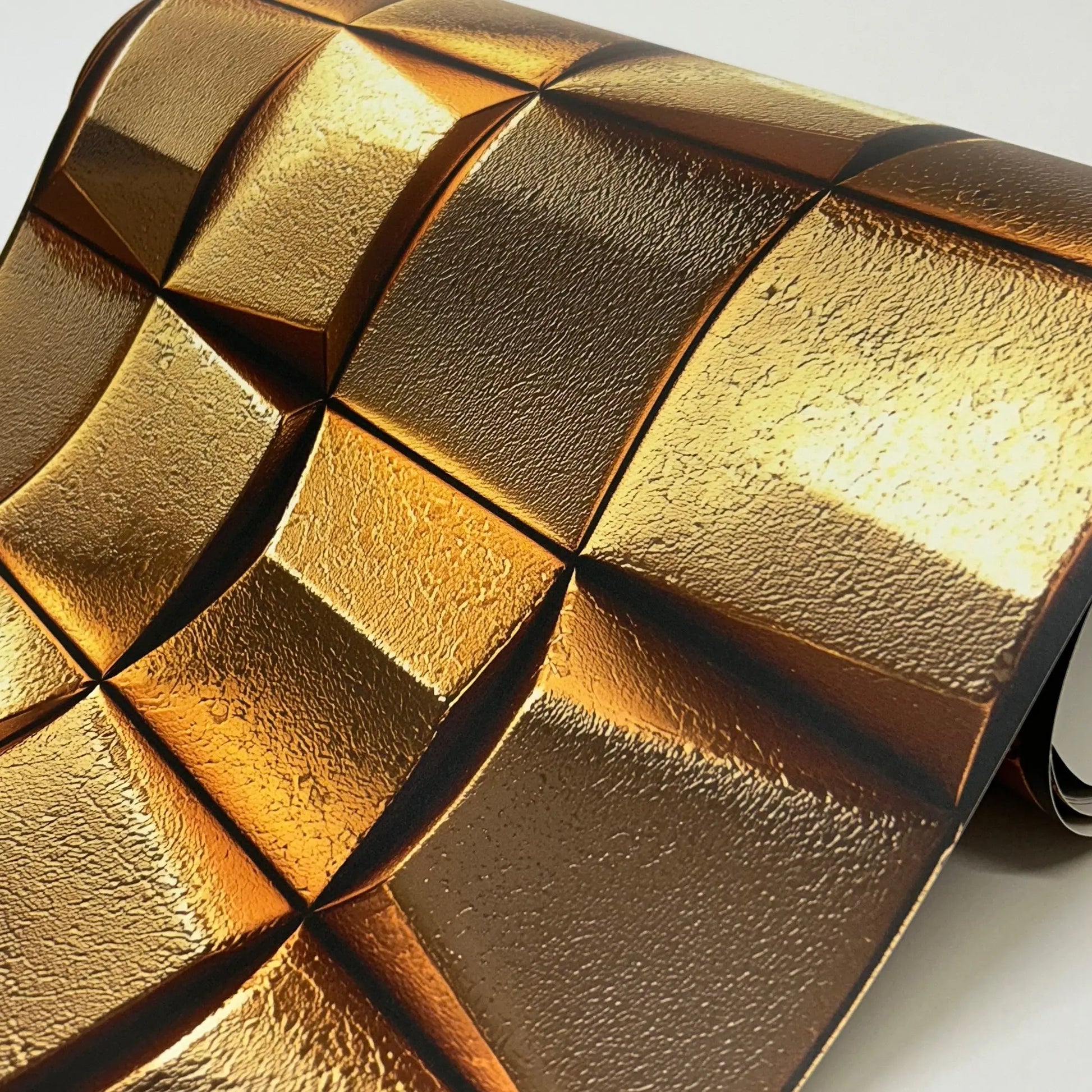 goldene Tapetenrolle