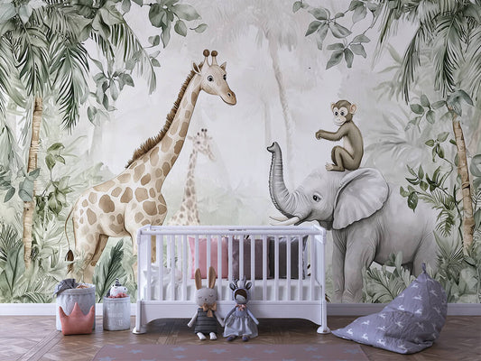 Safari-Tapete mit Giraffe, Elefant und Affe in hellen Naturfarben für moderne Kinderzimmer