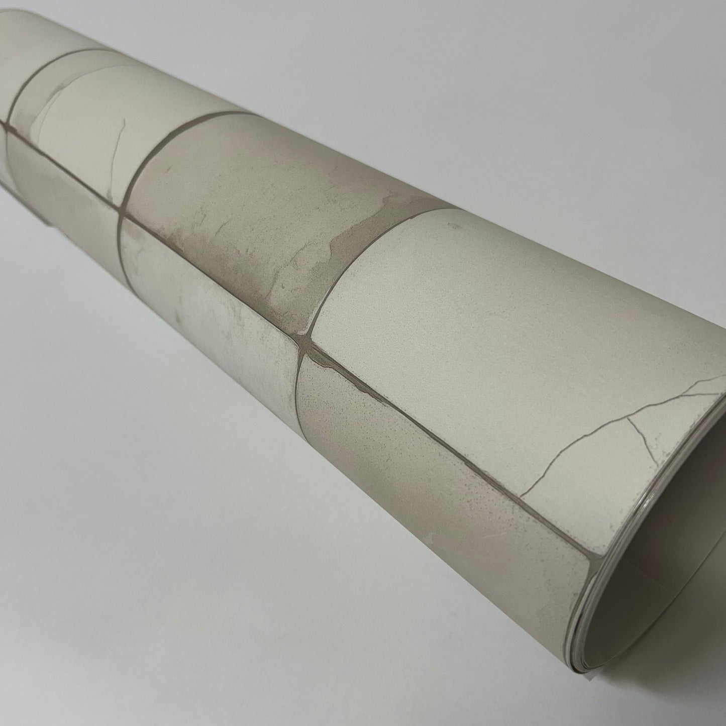 Tapete Rissige Fliesen