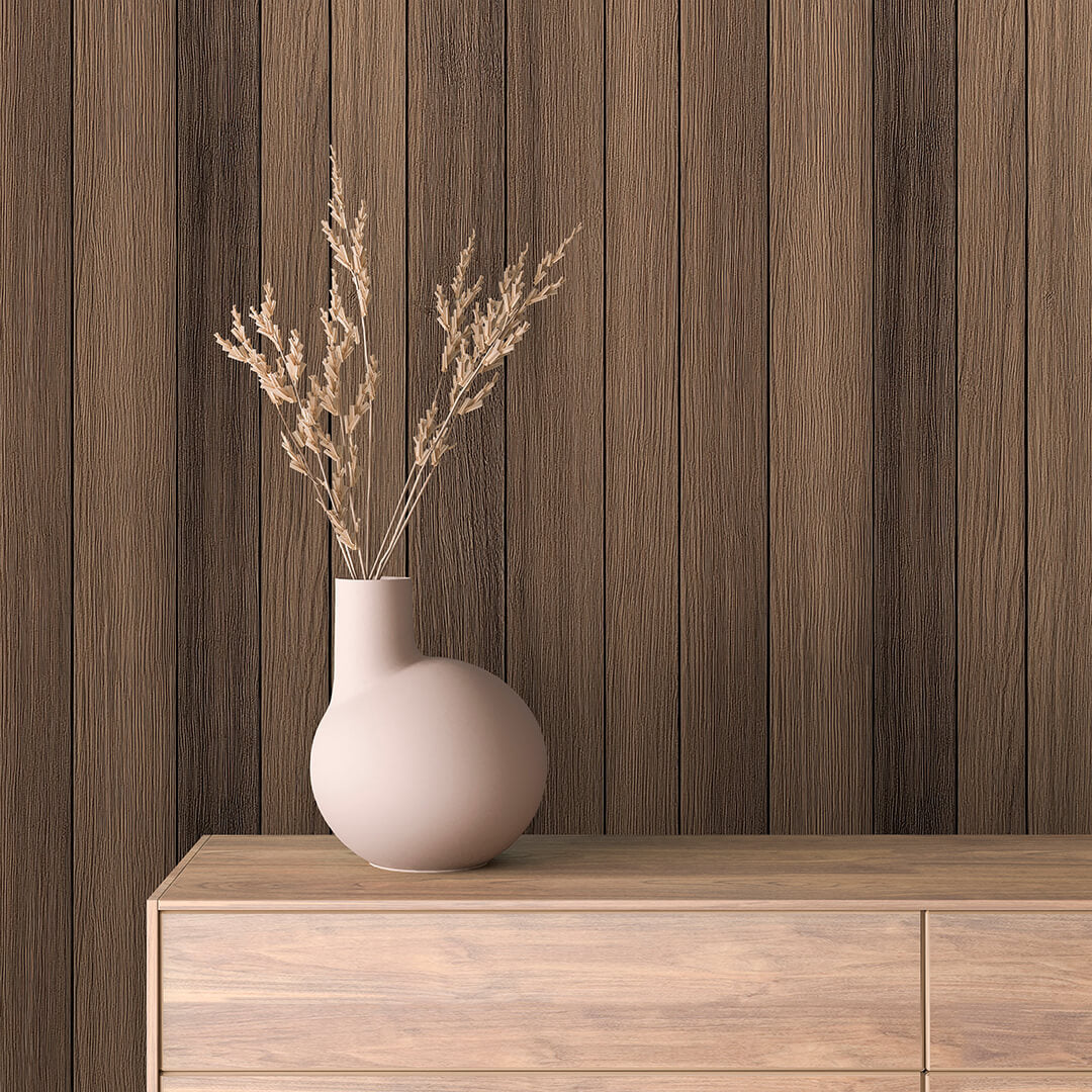 WOOD 0023 – Wandbelag mit vertikaler Struktur in geräucherter Eichenoptik. Warm, edel und vielseitig einsetzbar für moderne Raumkonzepte.