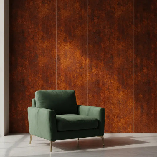 Metallic Tapete Satte Rostfläche – Tief rostfarbene Wandflaeche mit dichter Oxidation in warmem Rost-Orange und Dunkelbrau...