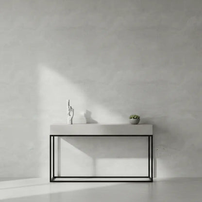 Selbstklebende Tapete Glatter Beton in heller Betonoptik mit modernem Industrial Look, ideal für stilvolle Wohn- und Arbeitsräume.