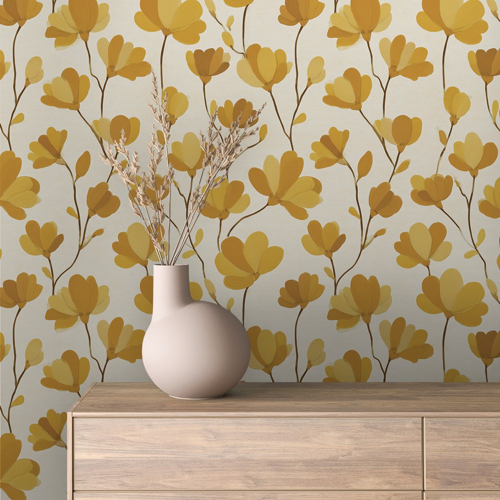 Tapete Gelb mit gelben Blumen auf Creme an der Wand hinter einem Sideboard